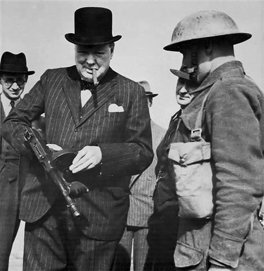 Winston Churchill with a Tommy Gun during an inspection near Harlepool 1940