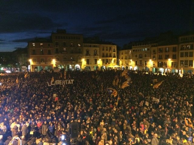 Hundreds of thousands of Catalans took to the streets demanding independence Image fair use