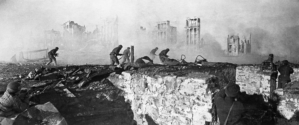 Battle for Stalingrad 1942 soldater fra røde hær trænger frem