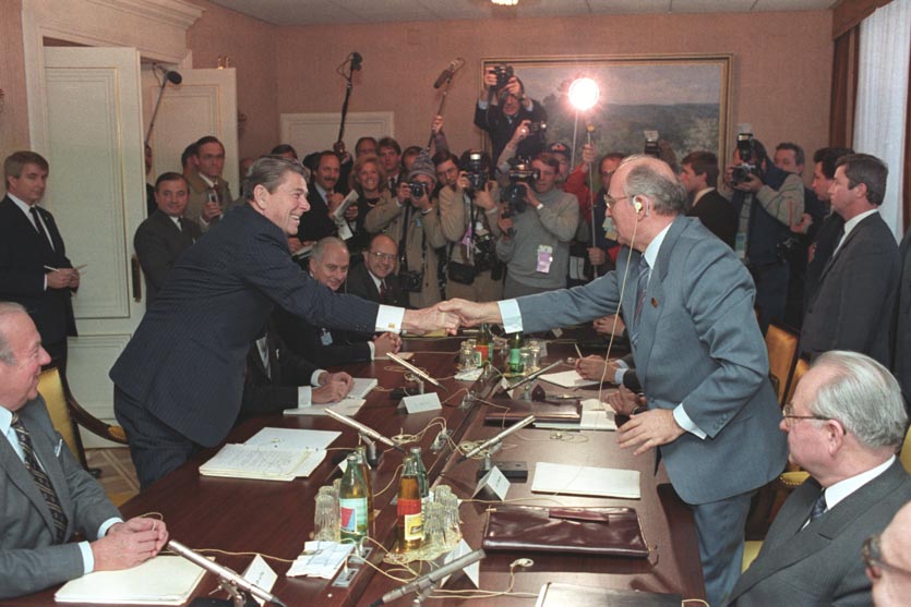 Gorbachev and Reagan 1985 9