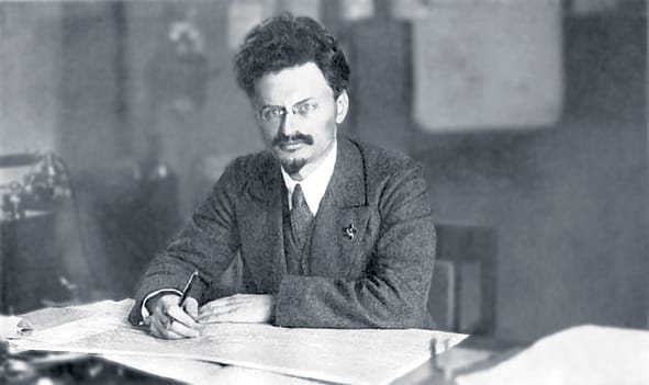 trotsky 1918 desk