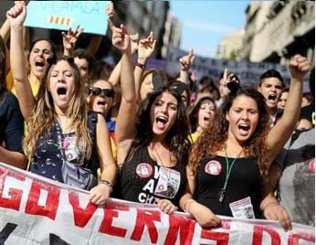 Spanien: Over en million demonstranter på gaden imod nedskæringer på uddannelse