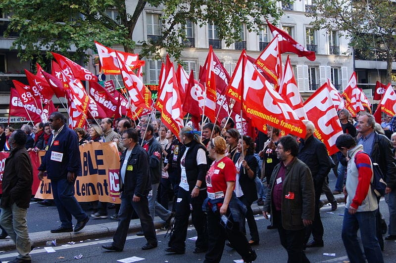 FdG PCF mod pensionsreform800px-Manif 12 oct 2010 Paris