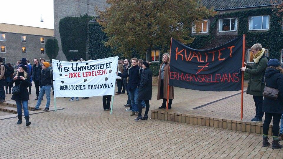 2014-11-19 blokade AU