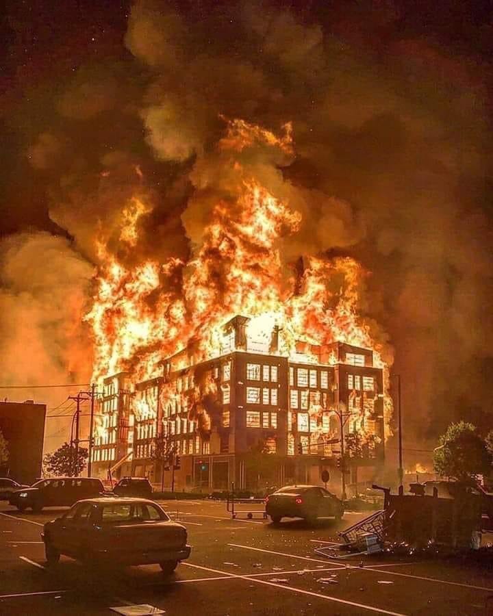 Oprørsk vrede fejer over USA