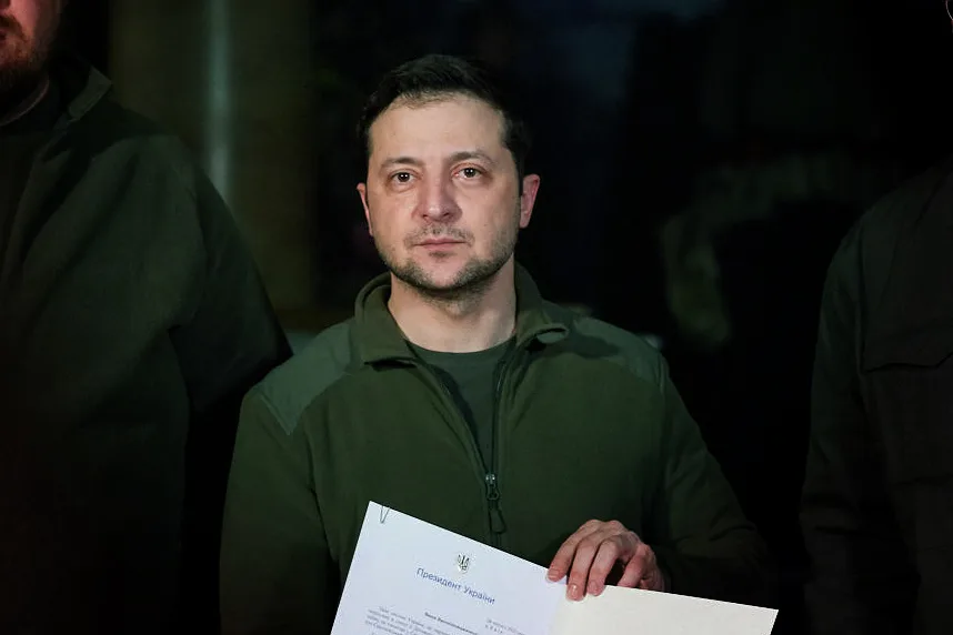 Ukraine: Zelenskyjs regering bruger invasion som undskyldning for politisk undertrykkelse