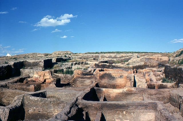 Çatalhöyük after the first excavations by James Mellaart and his team Image Omar hoftun Wikimedia Commons
