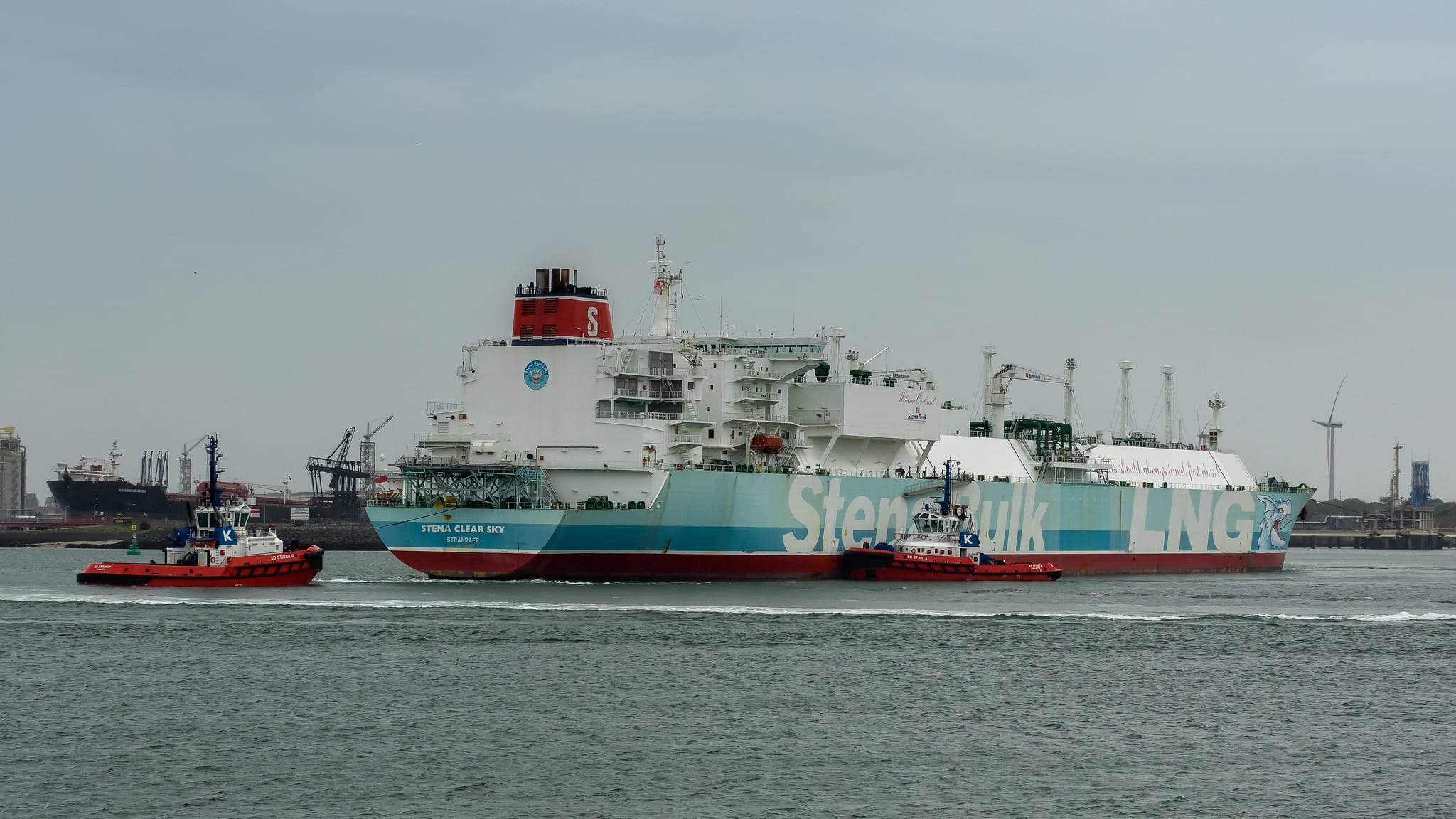 LNG tanker Image Frans Berkelaar Flickr
