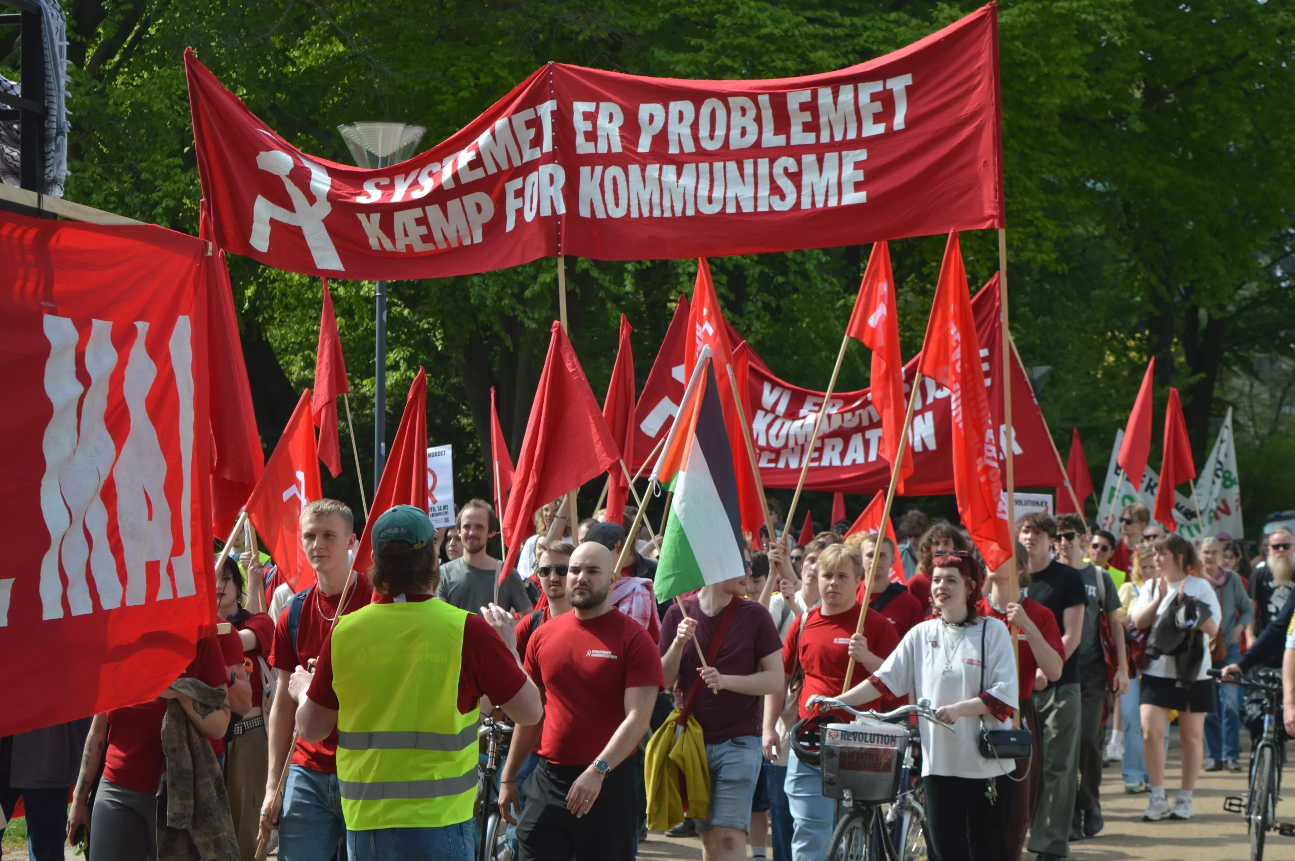 Revolutionær 1. maj – kommunismens spøgelse er tilbage
