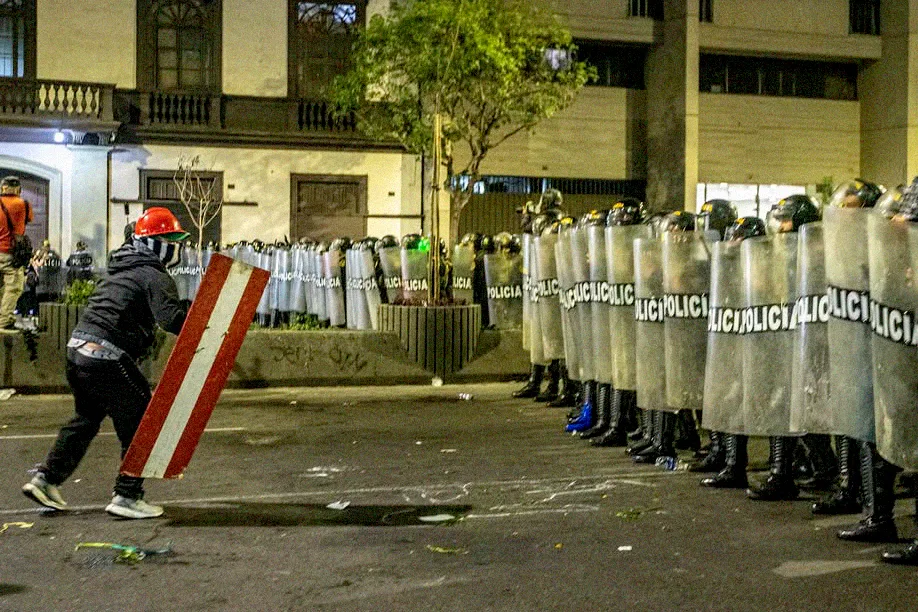 Peru: Social uro fejer kup-præsident Boluarte af magten