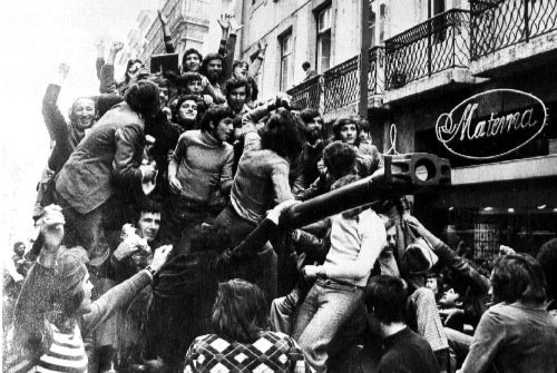 Revolução dos Cravos (2)
